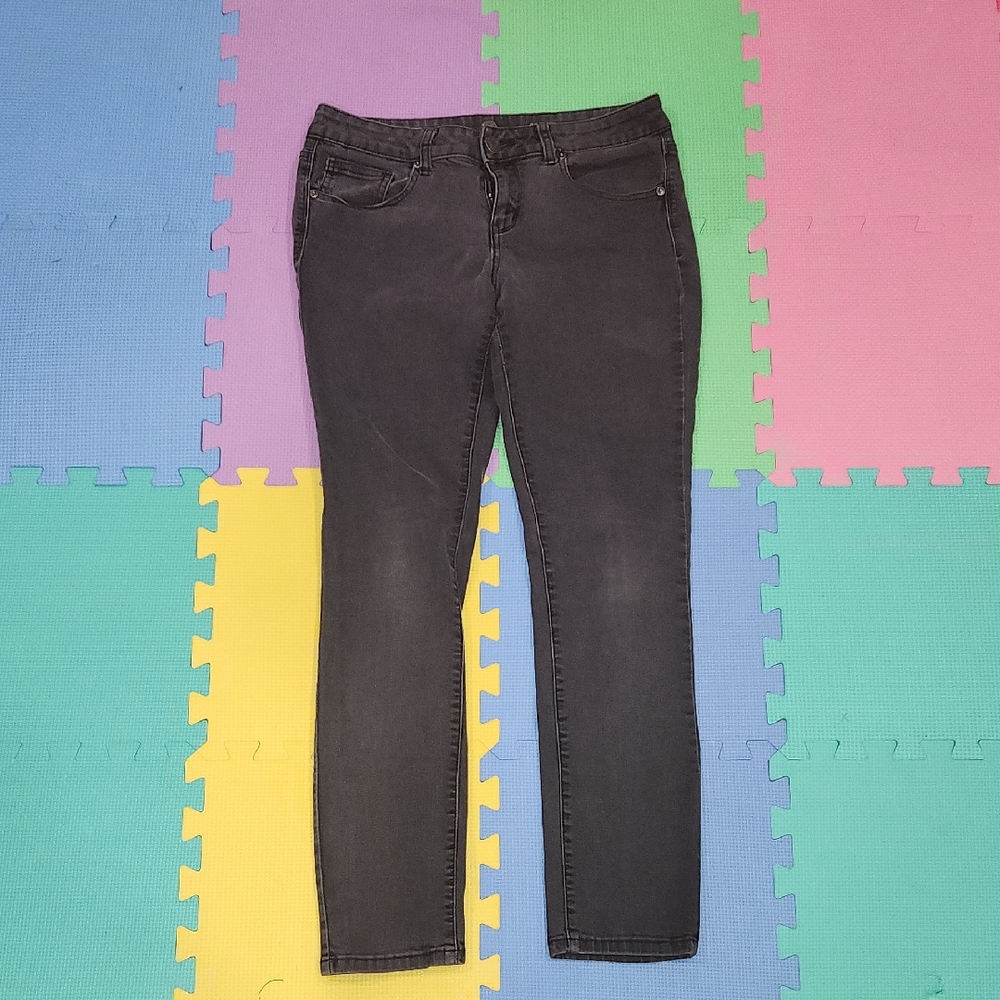 SO Women's Black skinny Jeans, Size 9